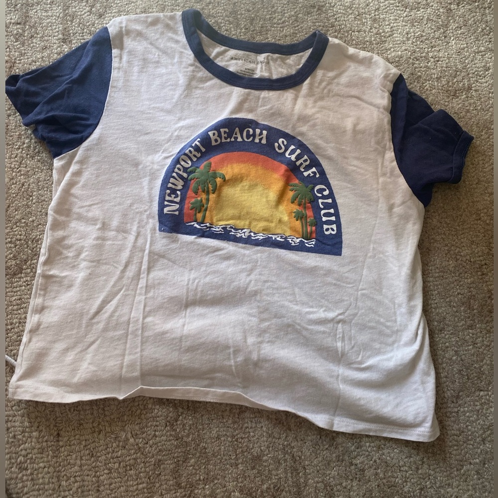 lose fitting shirt